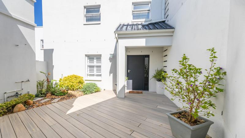 2 Bedroom Property for Sale in Big Bay Western Cape